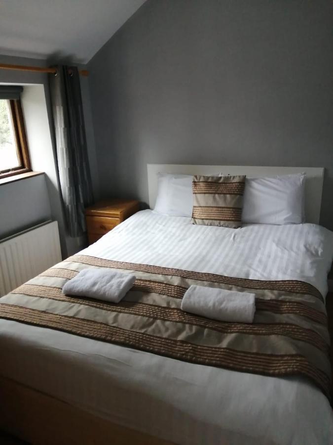 An File Economy Rooms 韦斯特波特 外观 照片