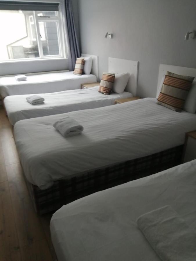An File Economy Rooms 韦斯特波特 外观 照片